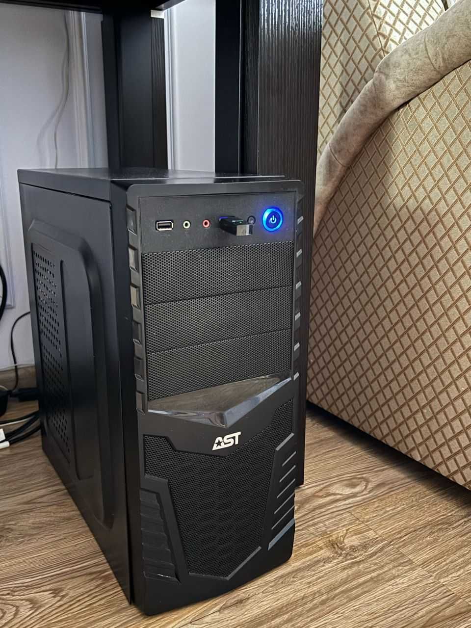 Монитор Acer / Hyperx ram  / Logitech g102 / SSD