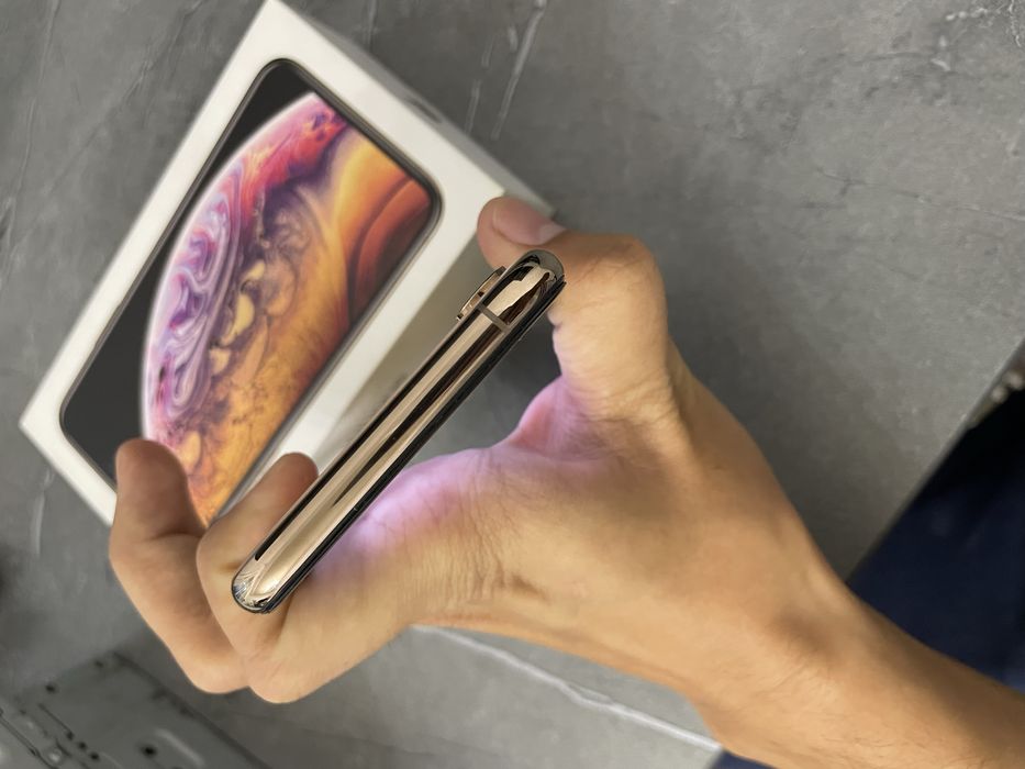 iPhone XS 64gb gold