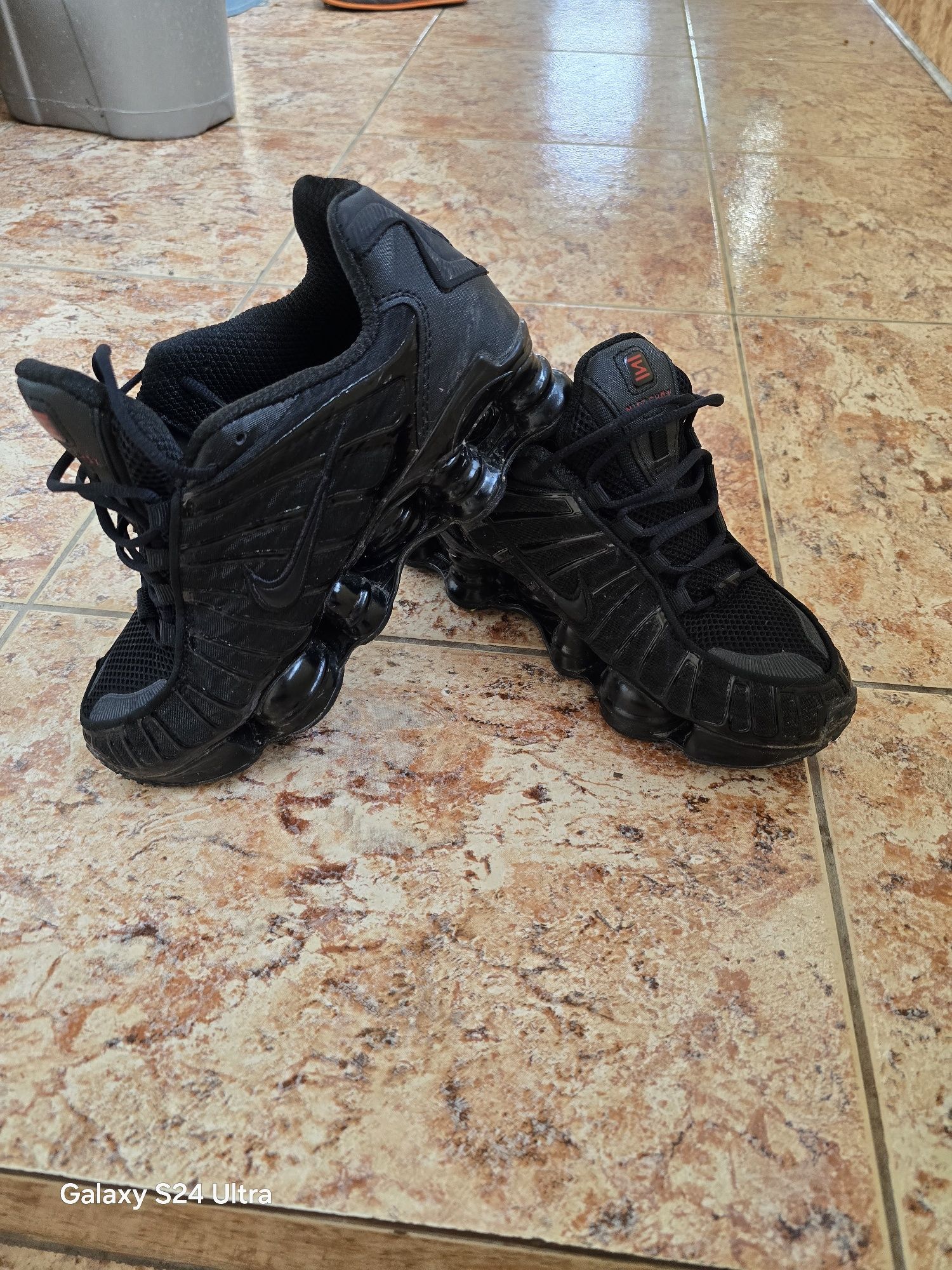 Nike Shox Negri Nr 40
