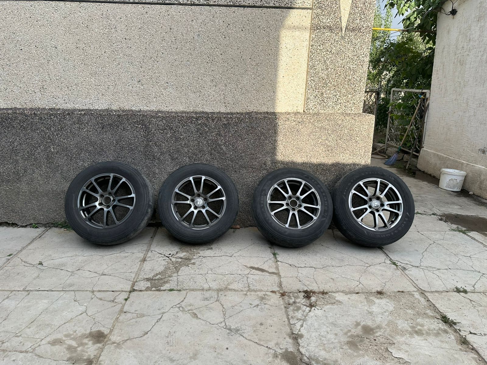 Литые диски на авто
