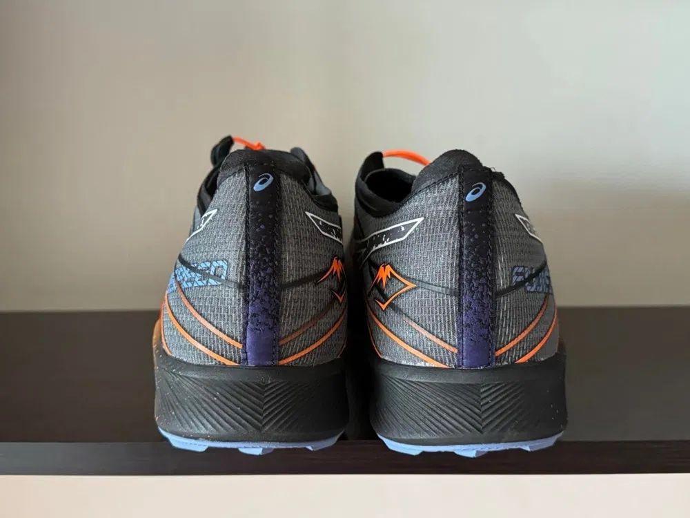 ASICS FUJISPEED 46.6номер 29.5см Стелка Нови с Кутия