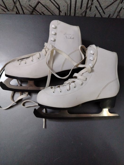 Продам коньки б/у