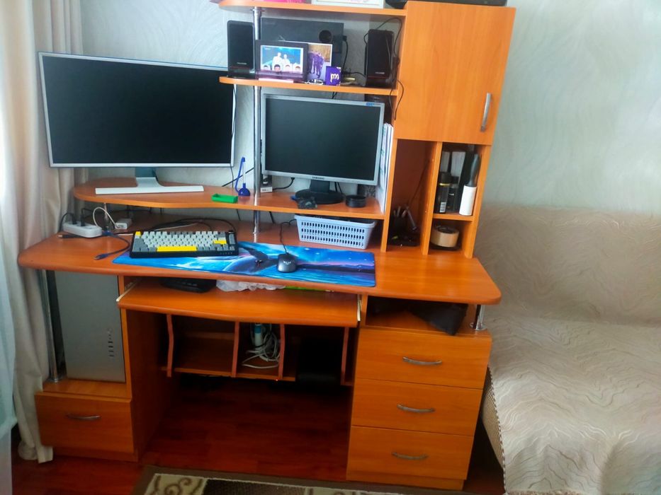 Компьютерный стол
