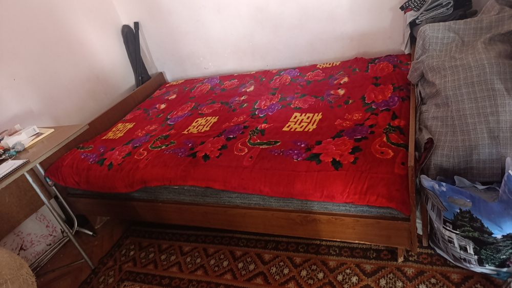 Кровать деревянная самовывоз