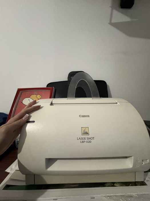 Лазерный принтер Canon в идеальном состоянии + доп картридж в подарок!