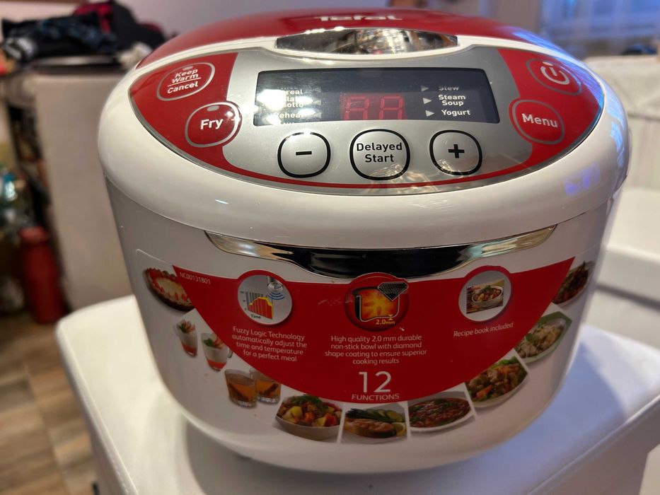 Мултикукър Tefal, 5 л, 12 програми, Таймер, Бял/Червен