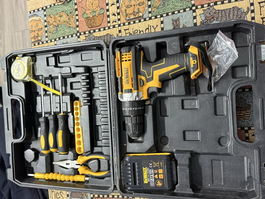 Autofiletanta de gaurit si infiletat DeWalt