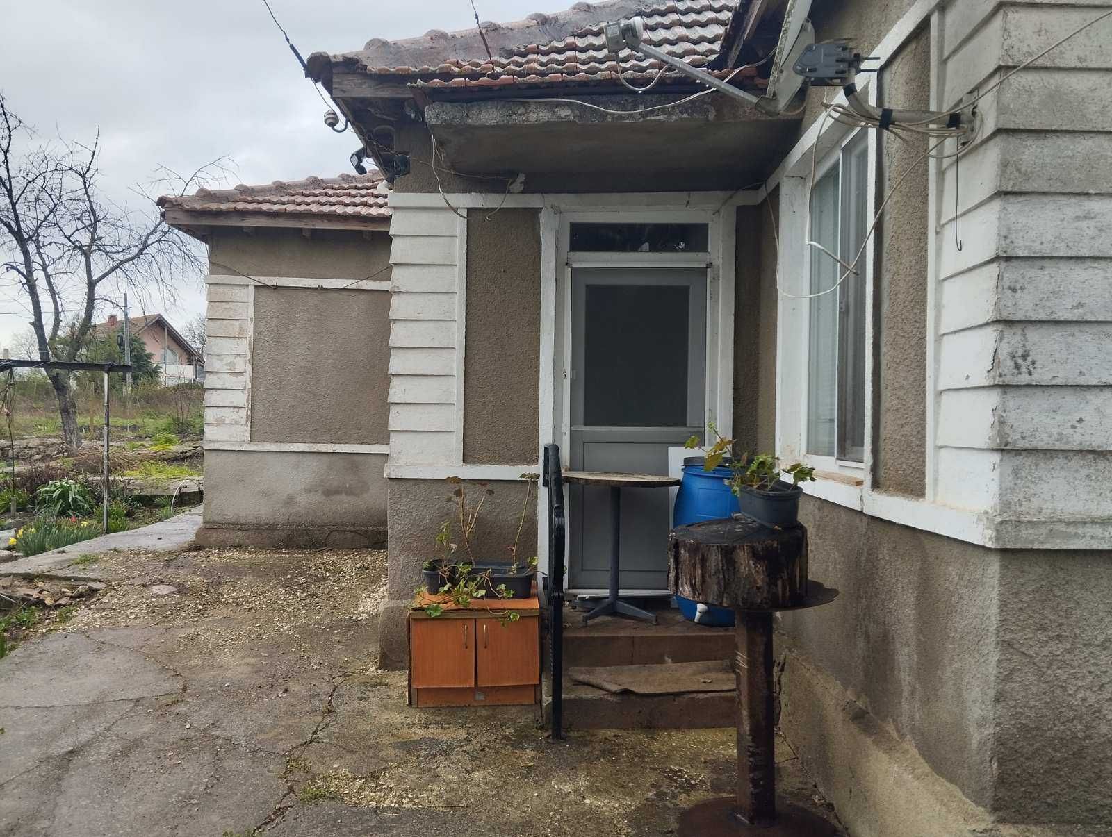 Къща с голям двор в Раковски