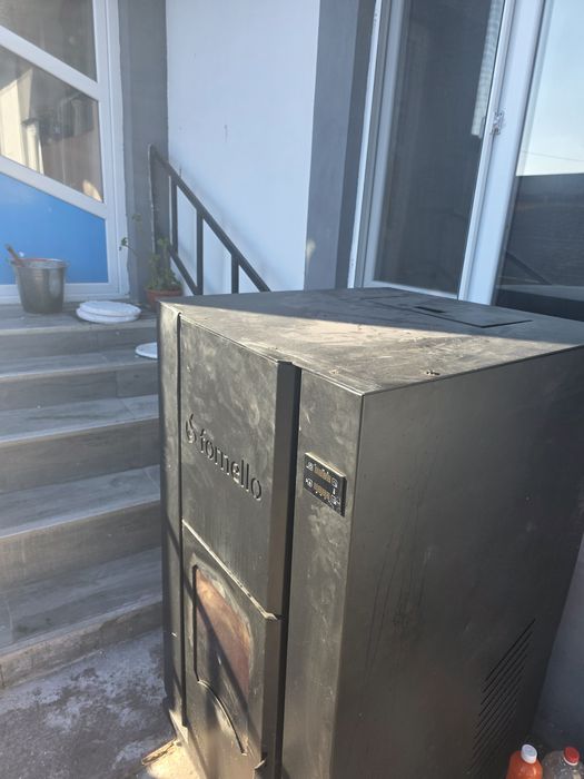 vand centrala termo semineu pe peleti