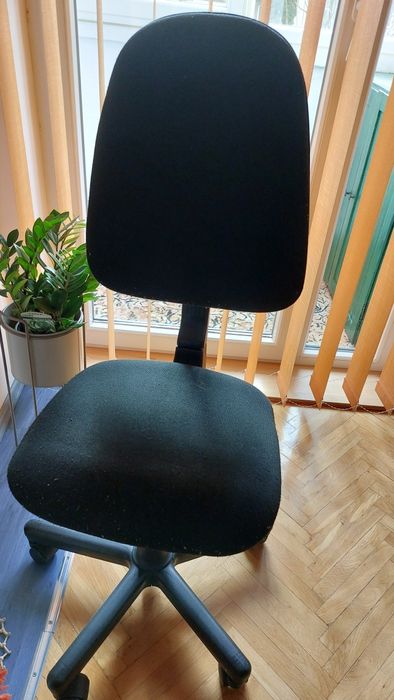 Donez  scaune de birou