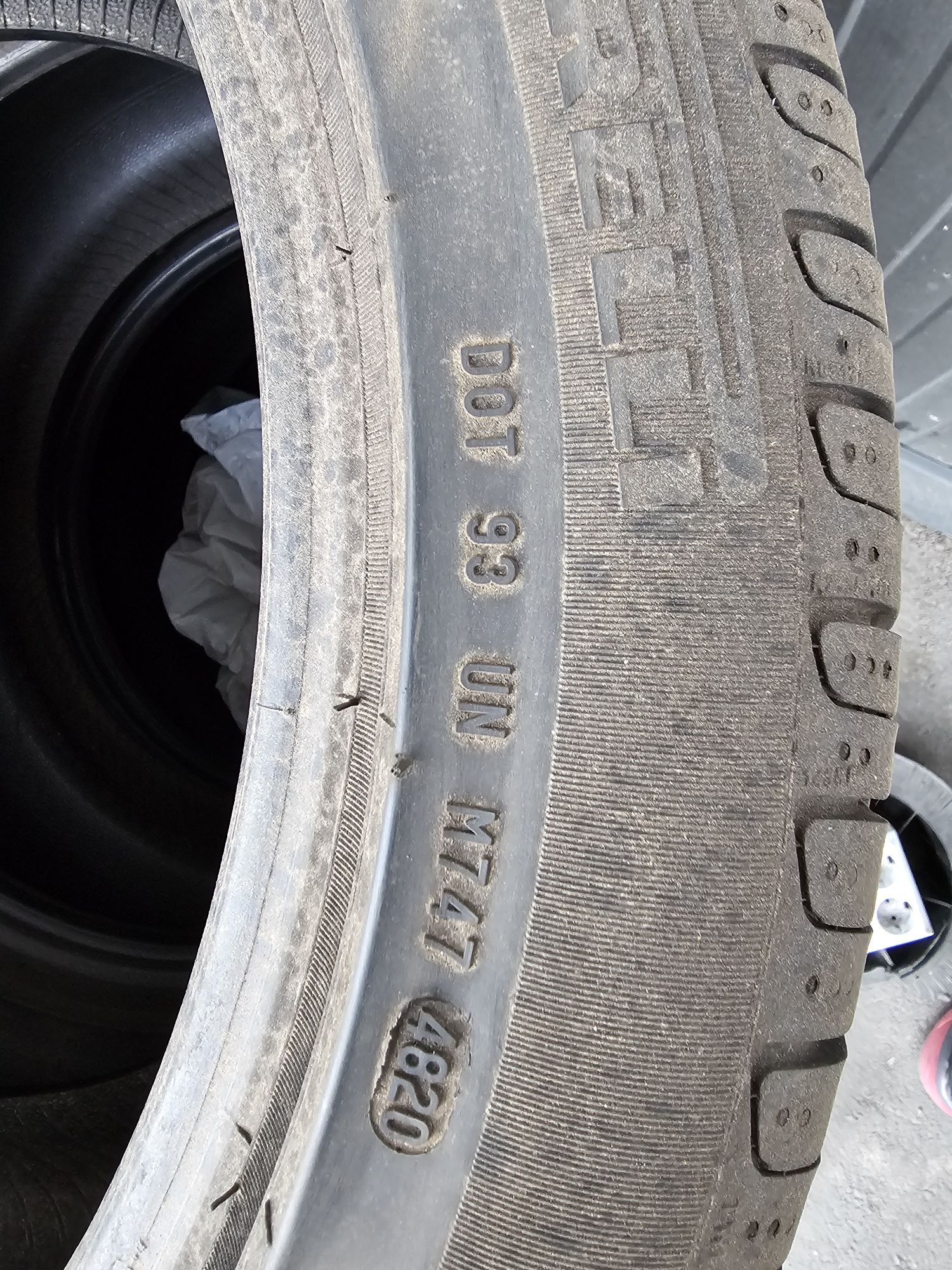 Продавам Pirelli Pzero Run Flat Спорт пакет 275/40/18, 245/45/18