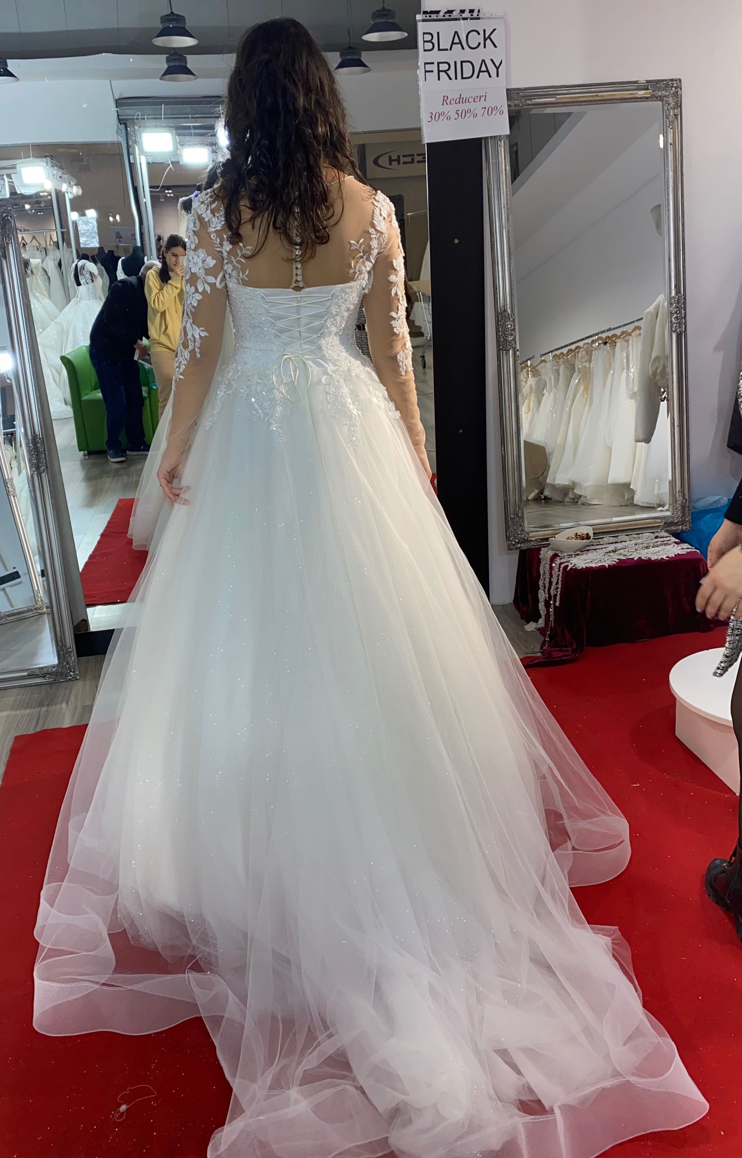 Rochie de mireasa noua, nepurtata