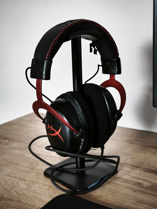 Calculator Gaming + Monitor/Tastatură/Mouse/Căști