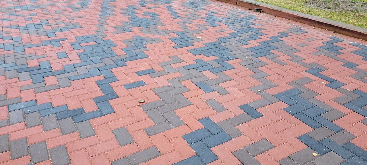 Pavele, borduri, jardiniere - amenajare curte