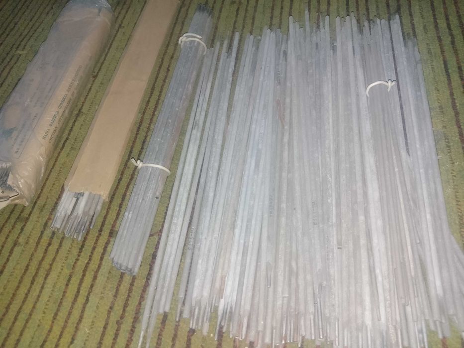 ПРОДАМ ЭЛЕКТРОДЫ ДЛЯ ЭЛЕКТРОСВАРКИ! Разные. По-штучно. Старого образца