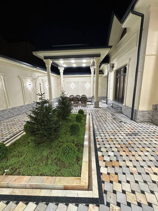 Yunsobod zenit tiklanishda tayor uchaska sotiladi 360000$min