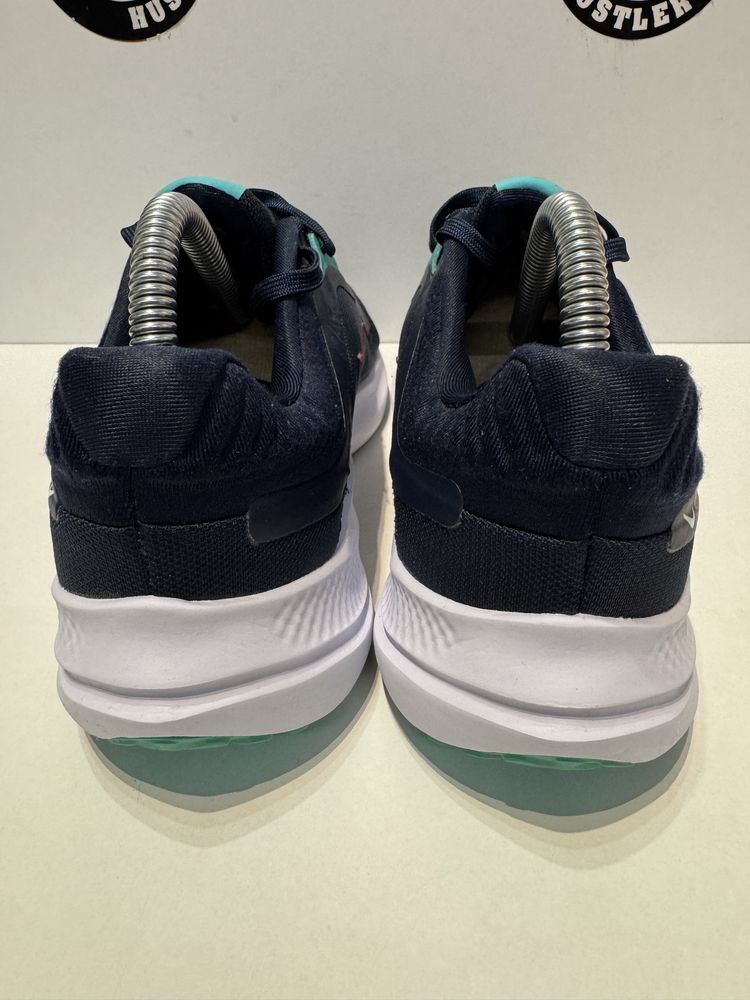 Маратонки NIKE QUEST 5.Номер 37.5