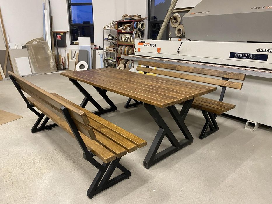 Изработваме маси и пейки от масивна дървесина