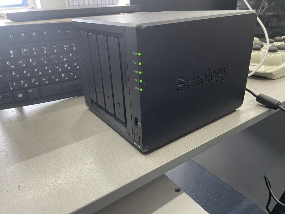 NAS сервер Synology DS918+