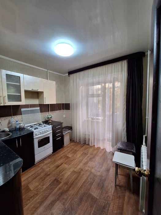 Продаётся 2 комн в центре улучшенная