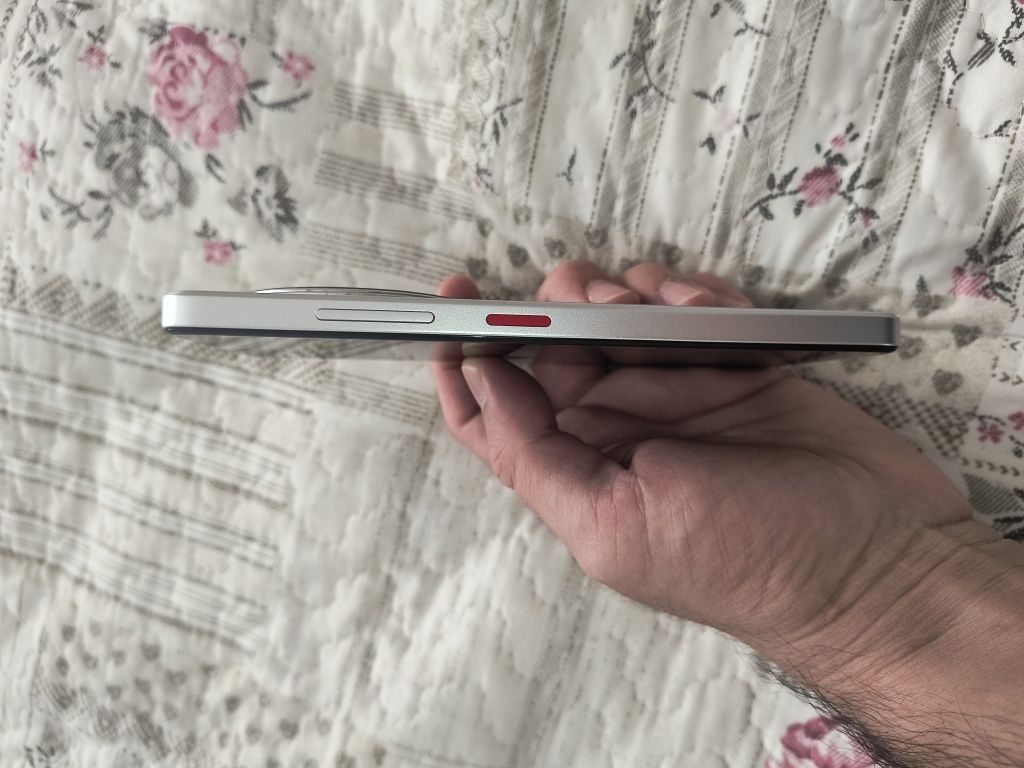 ZTE Blade A75 5G
