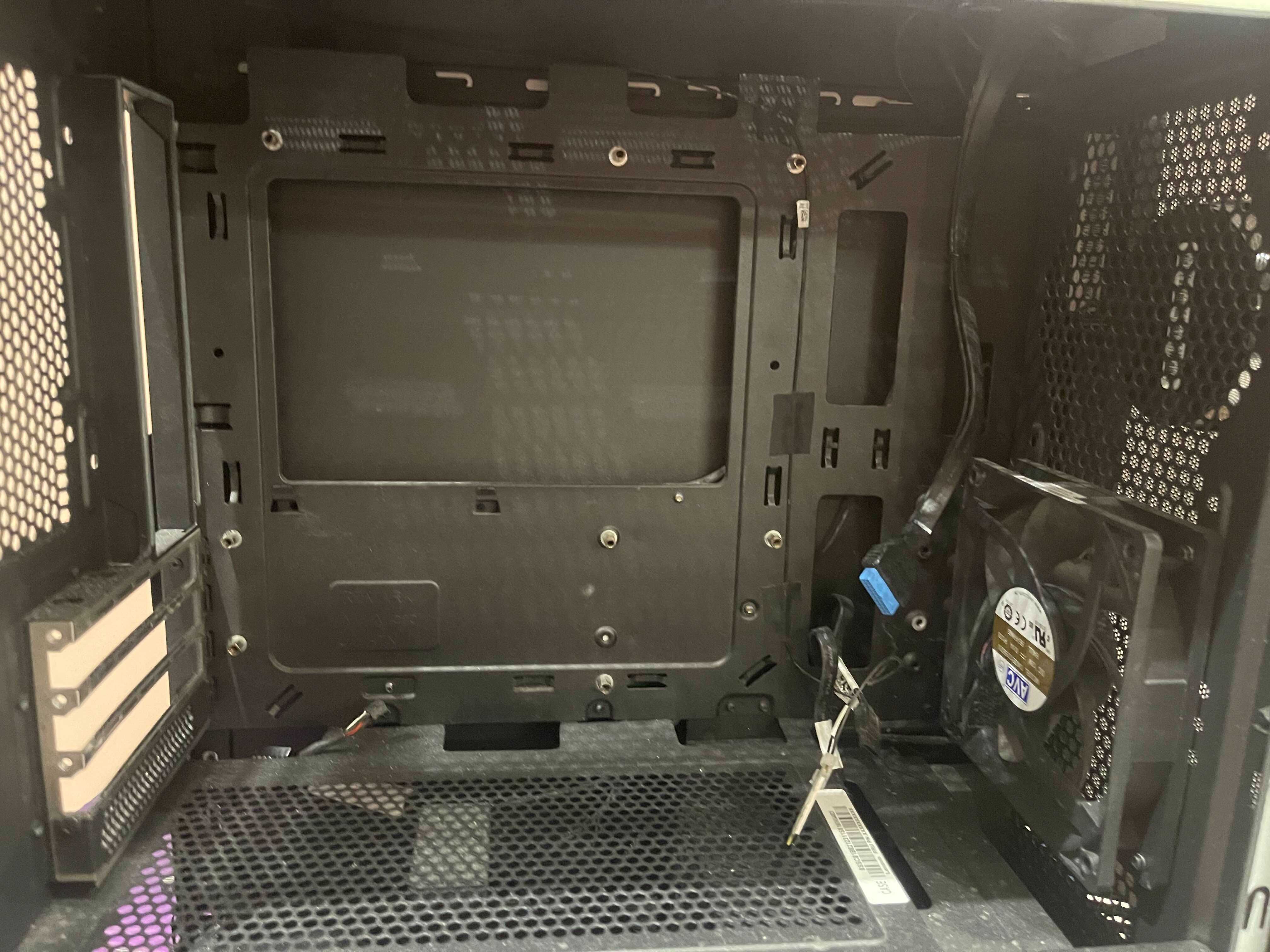 Lenovo Legion кутия mini-ATX