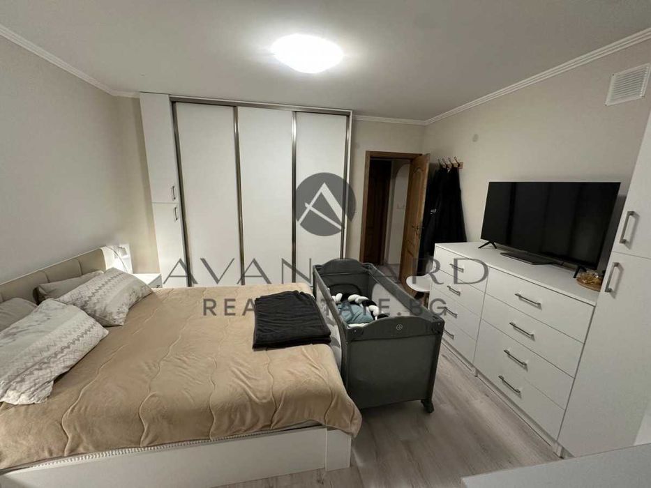 Продава се Четиристаен апартамент в Пловдив, Кючук Париж - 130 кв.м за 1570 €/кв.м - Снимка #6