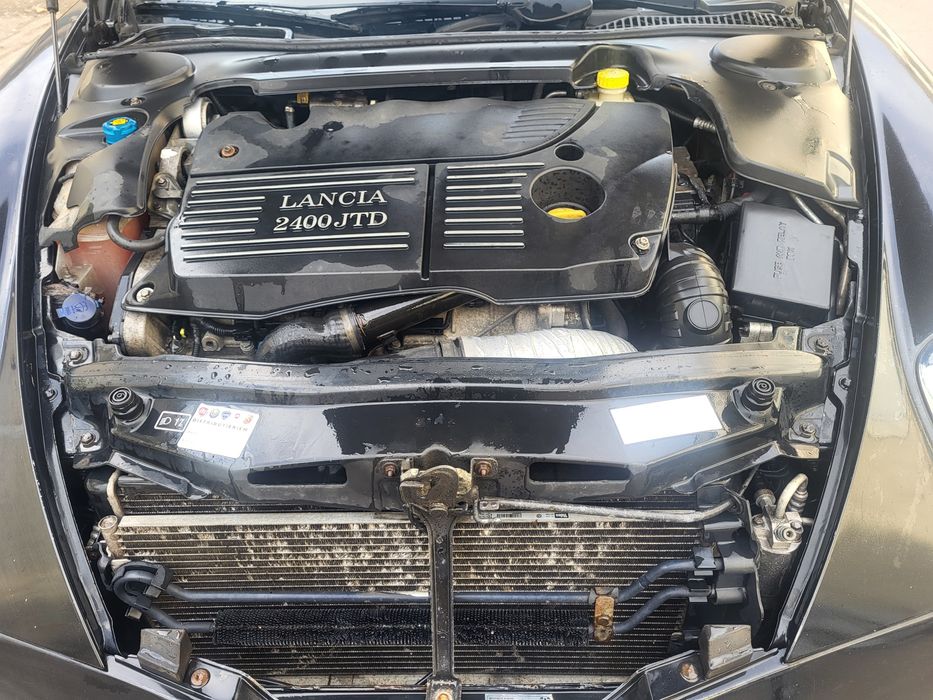 Vând Lancia Thesis Centenar si Lancia Thesis pt piese de schimb