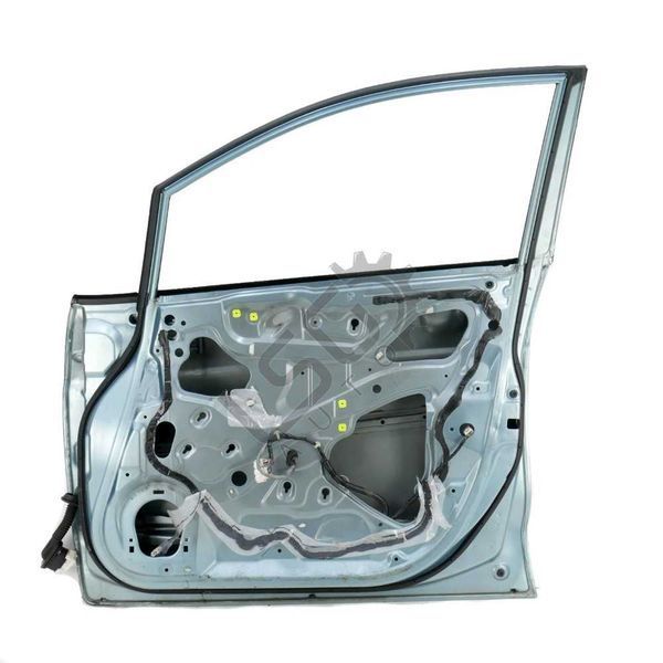 Предна дясна врата Honda FR-V 2004-2007 ID: 132447