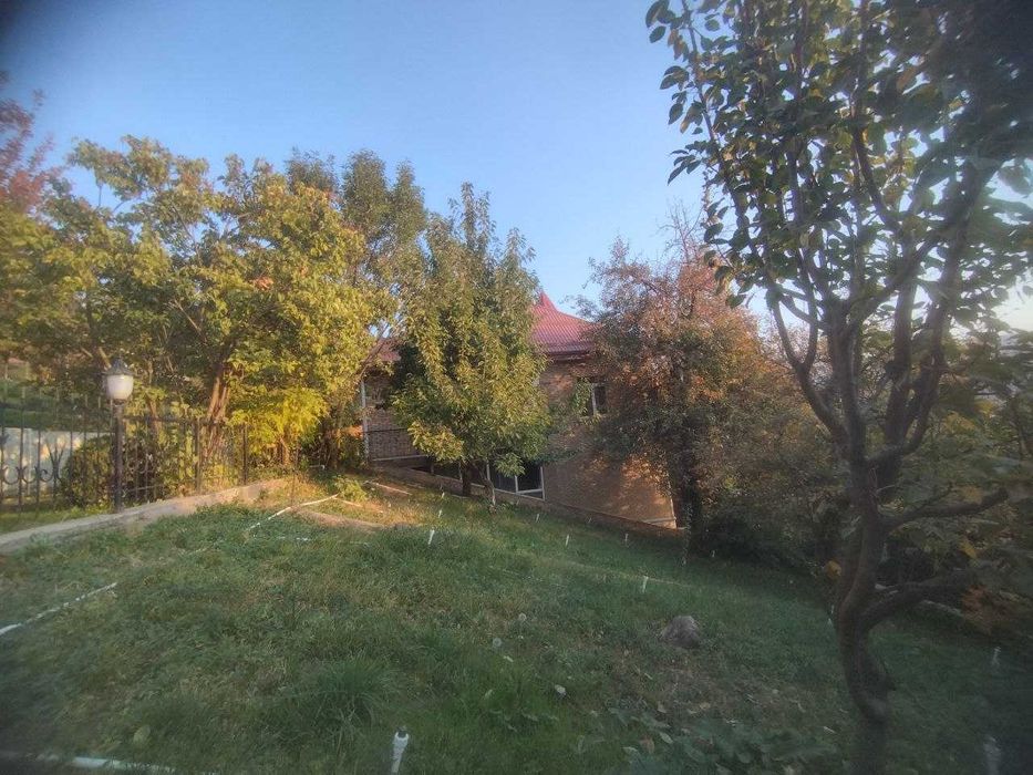 Продается дача 20 сот. в горах /Чарвак/