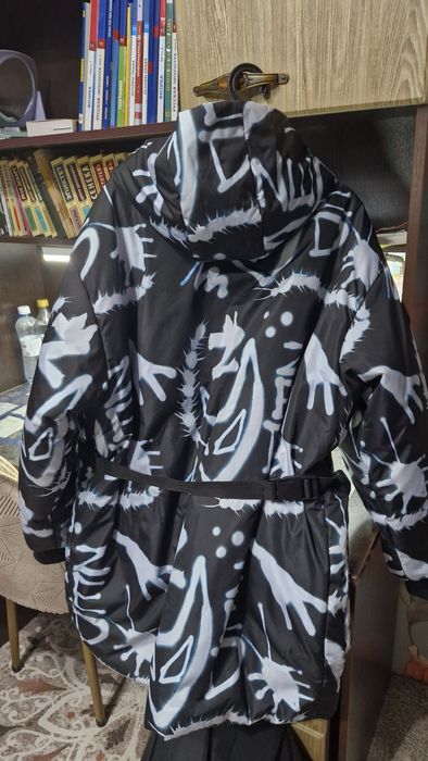 Продам куртку демисезонную новую