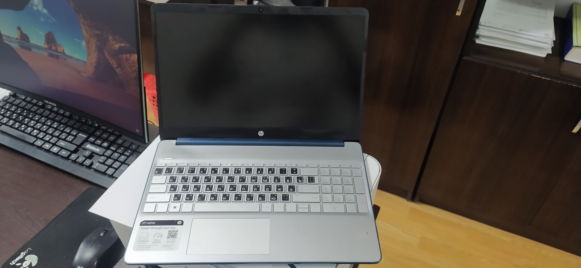 HP noutbuk sotiladi
Rayzn 5-5500
Ram: 8 GB
256 SSD 
Zaryadi 3 soatga y