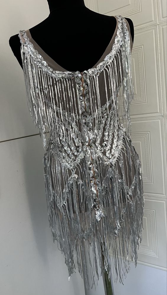 Rochie tip bijuterie
