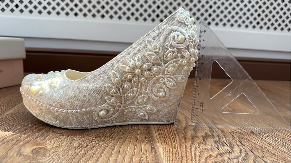 Продам Свадебные туфли
