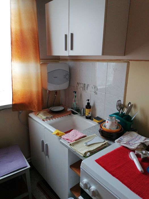 Vând Apartament 3 camere, Petrila, Str 8 Martie, etaj 3,bloc cărămidă