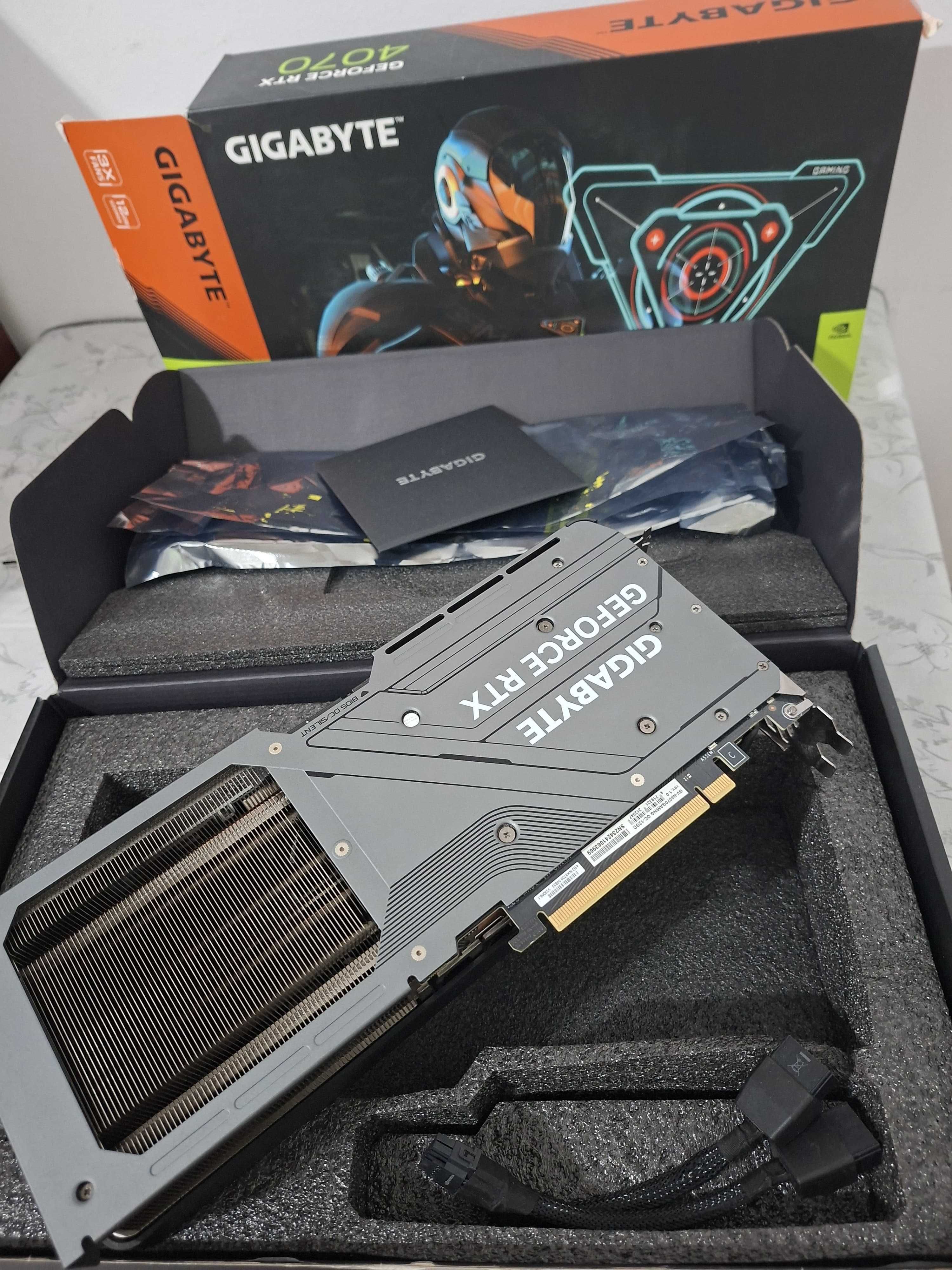 placa video RTX 4070 12gb+cutie+factura+garantie folosita doar 3 luni