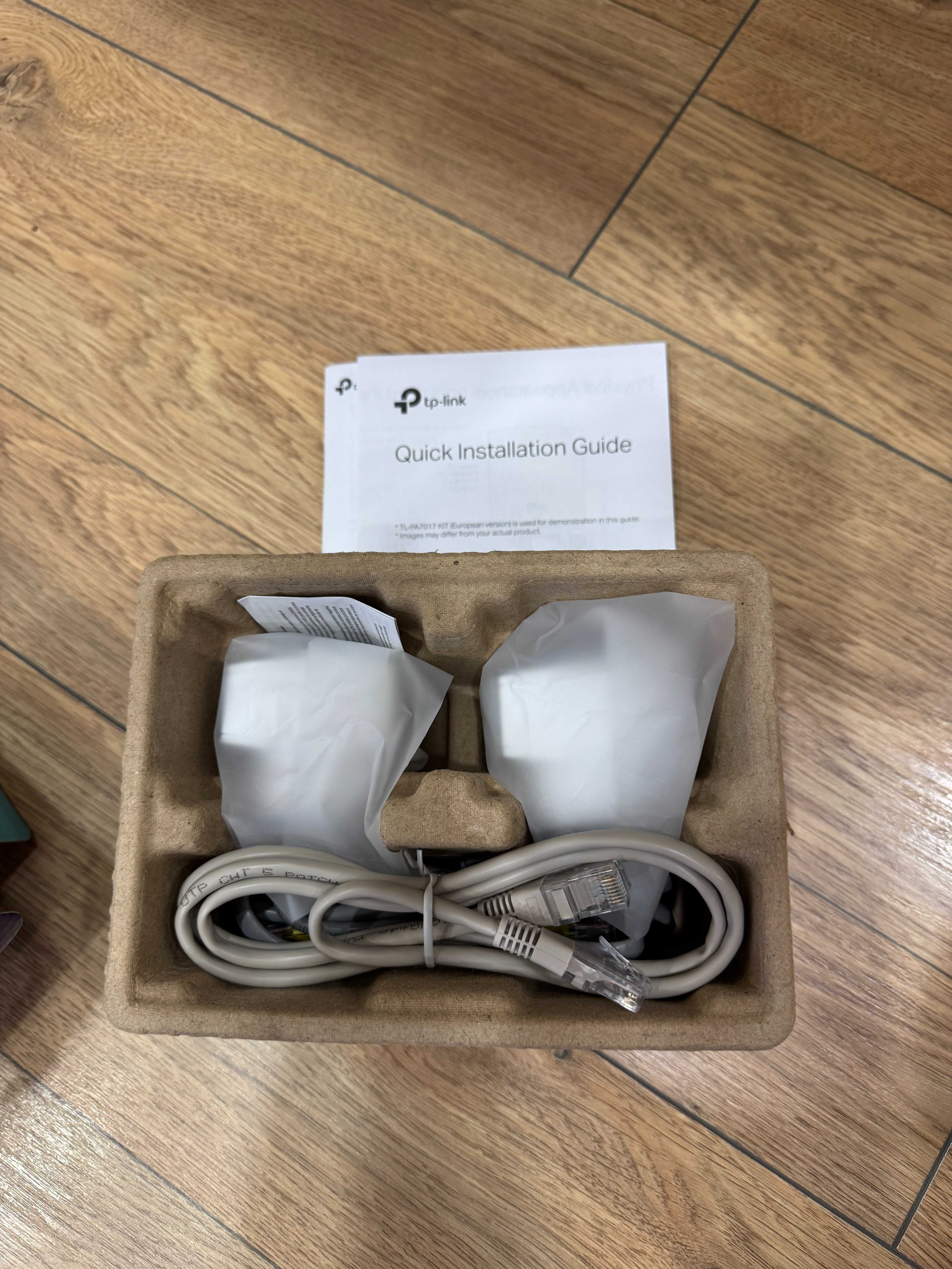 Powerline адаптер TP-Link AV1000 - TL-PA7017-KIT
