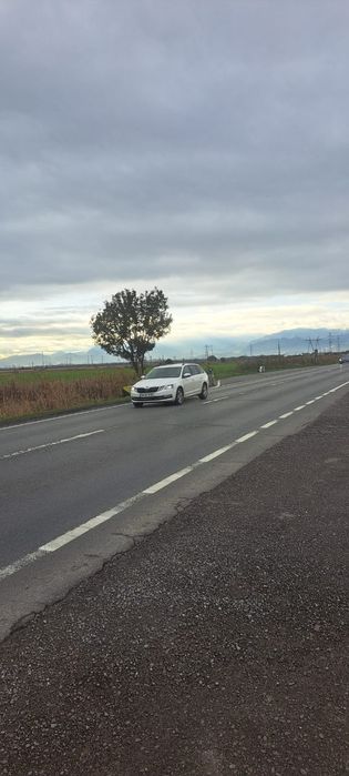Vând teren DN 13 Brașov între centură și hanul din Ardeal