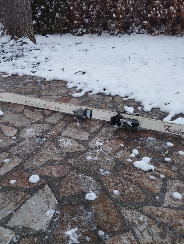 Ски два комплекта