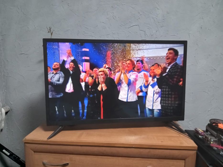 Led телевизор 81см