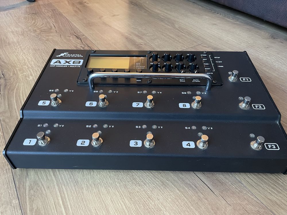 Fractal AX8  ||  Procesor pentru chitara electrica