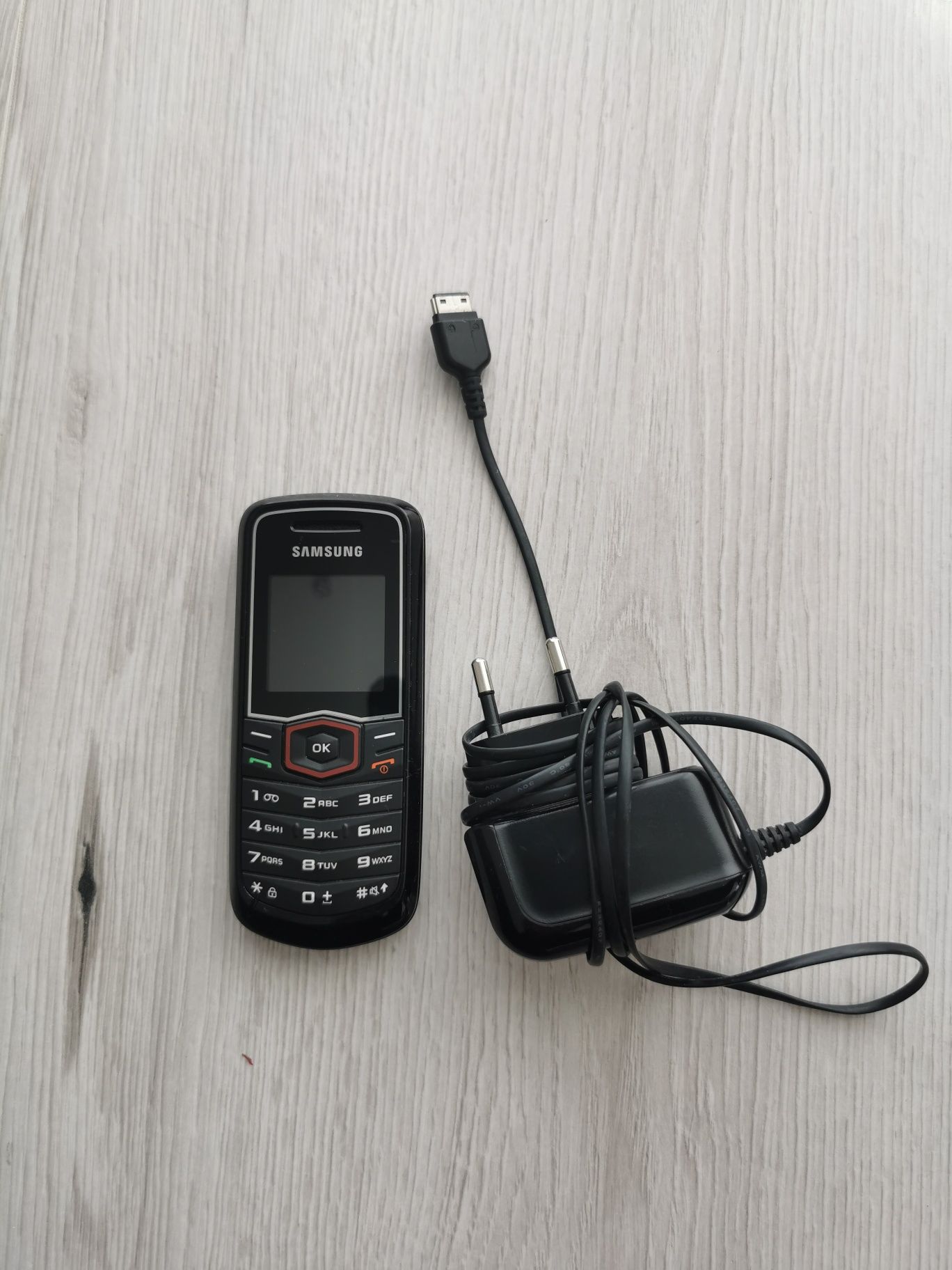 Telefon Samsung GTE-1081T