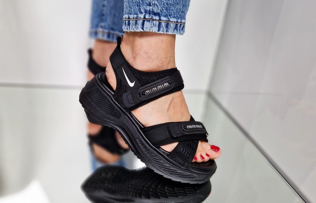Nike черни дамски маратонки