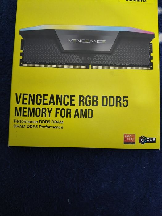Memorie RAM Corsair Vengeance 32GB DDR5 RGB 6000Mhz pentru AMD Sigilat