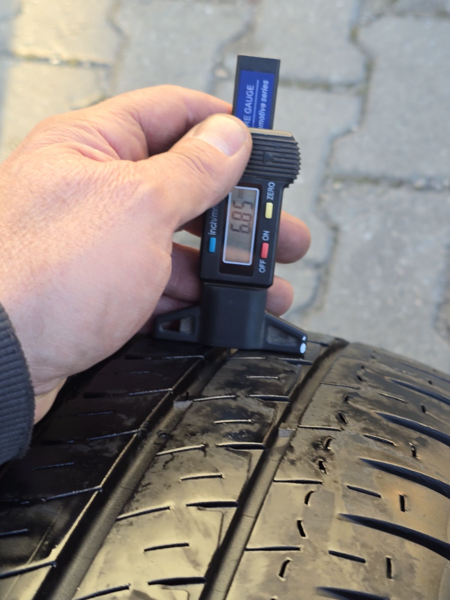 215 60 17c Michelin