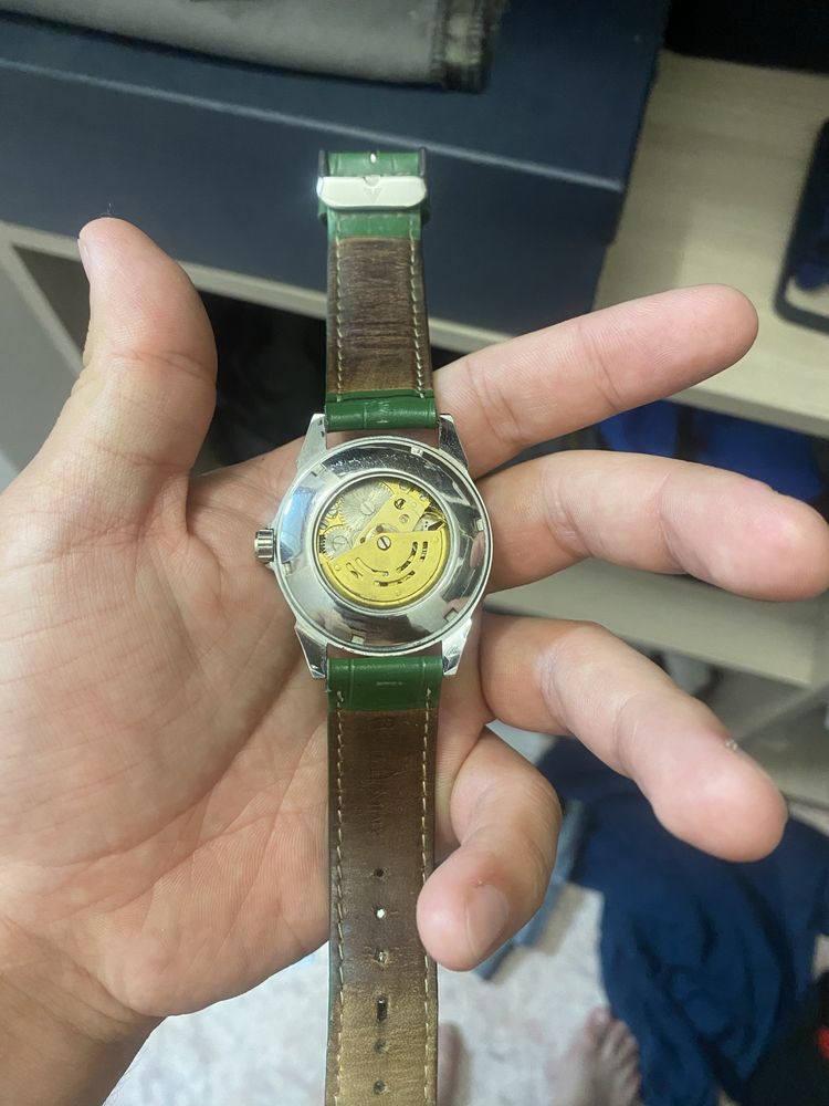 Продам часы по дешевле