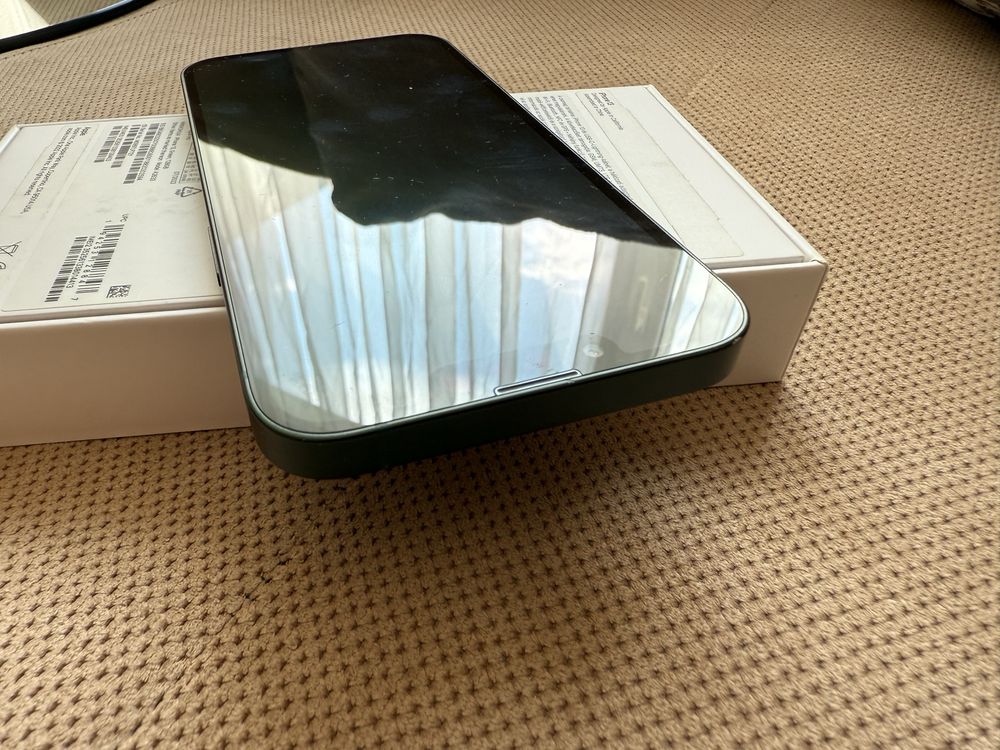 Продавам Apple Iphone 13 Green 128 GB