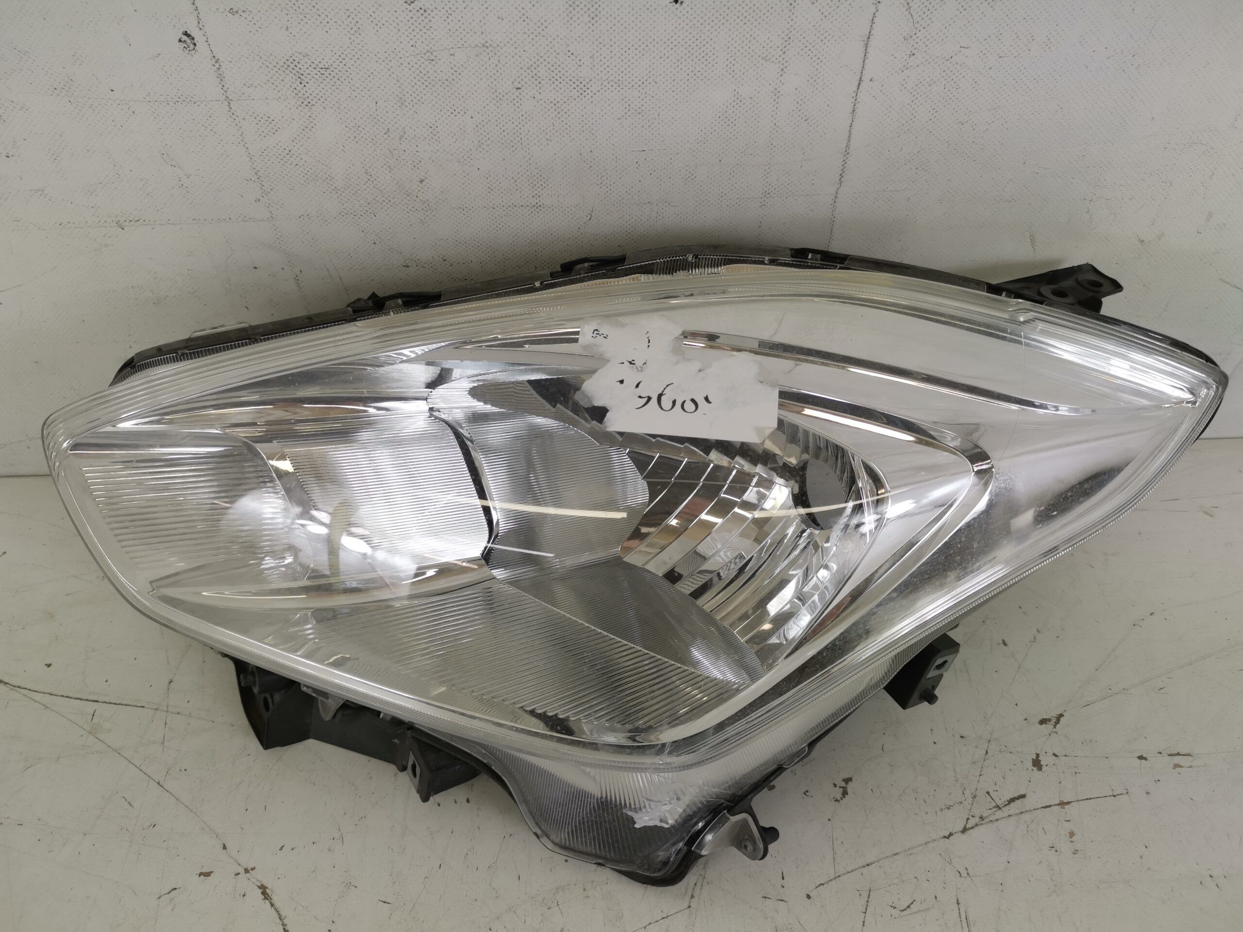 Ляв халогенен фар / Lqv halogen far Suzuki Swift 5 Оригинален
