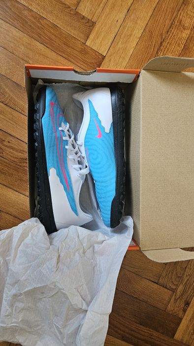 Ghete de fotbal nike phantom