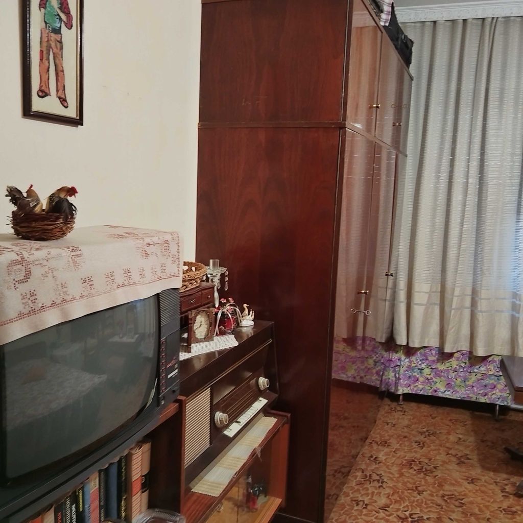 Продава се Тристаен апартамент в Пловдив, Изгрев - 90 кв.м за 989 €/кв.м - Снимка #9